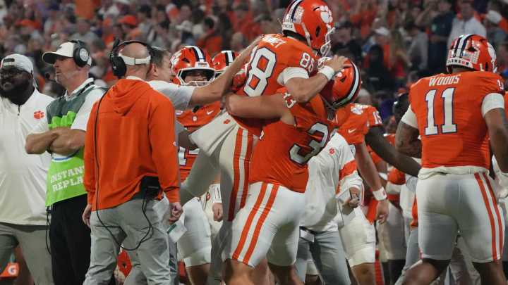 Dabo Swinney's son Clay scores on trick play vs FSU for 2
