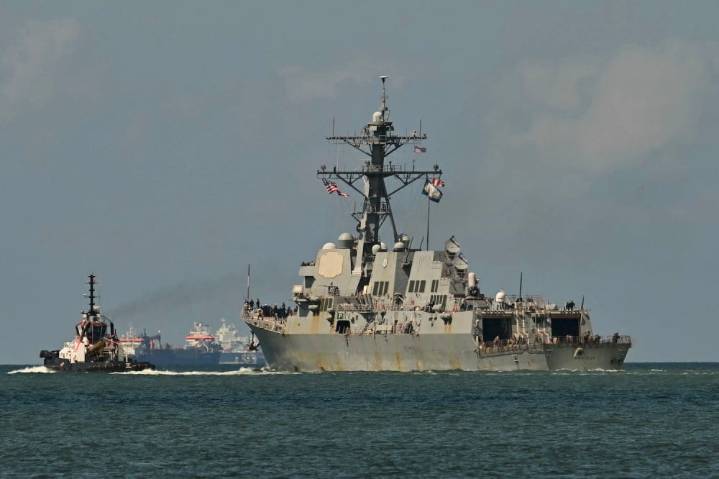 Trump Should Oust Maduro