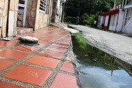 Colapsaron las cloacas en la urbanización Alma Máter