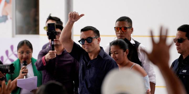 A dos semanas del referéndum en Ecuador, las encuestas muestran un apoyo dividido a Daniel Noboa y dudas sobre la Asamblea Constituyente