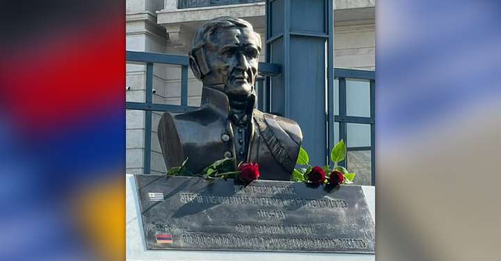 Se inauguró un busto del prócer de Uruguay José Gervasio Artigas en Ereván, Armenia
