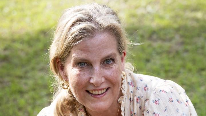 Duchess Sophie stuns in 'breezy' waist