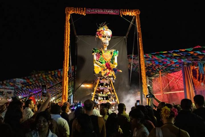 Espectacular inicio del Janal Pixan en Playa del Carmen con miles de asistentes