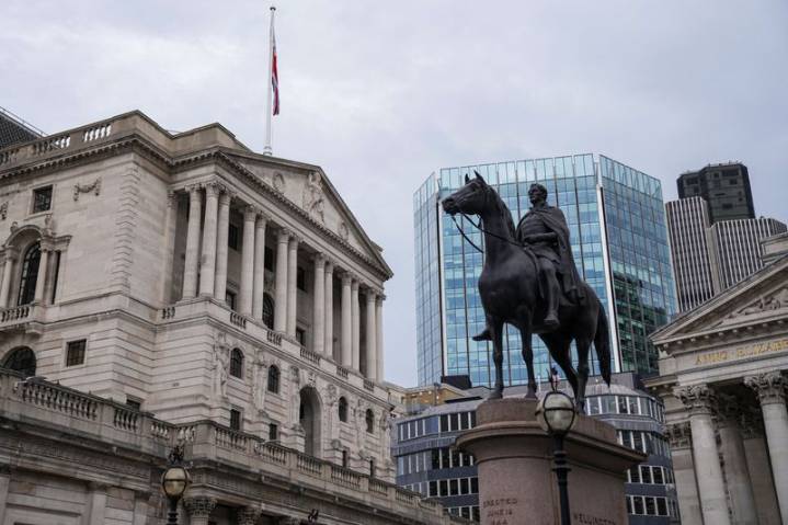 Bank of England keeps rates on hold in knife