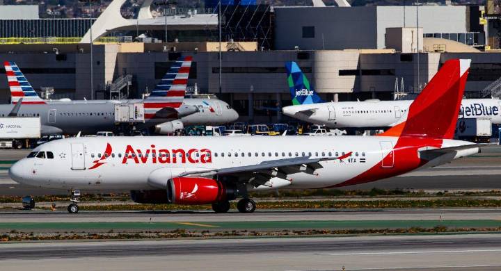 Cancelación de vuelos por actualización de software de Airbus deja más de 1.200 afectados: estas son las medidas que tomarán las aerolíneas