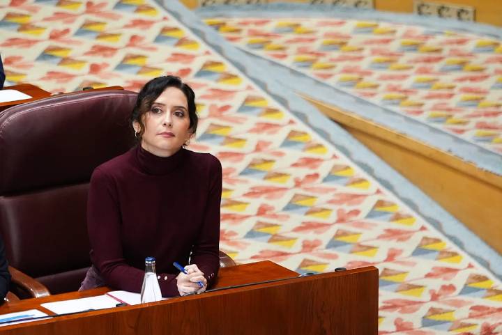 Rearme ideológico de las Nuevas Generaciones del PP de Ayuso para liderar el debate sobre empleo, vivienda y salud mental (ante el impulso de Vox entre los jóvenes): "Han arruinado una generación"