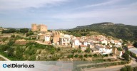 El pequeño pueblo de Castellón que tiene un gran castillo y un puente medieval y varias ermitas históricas