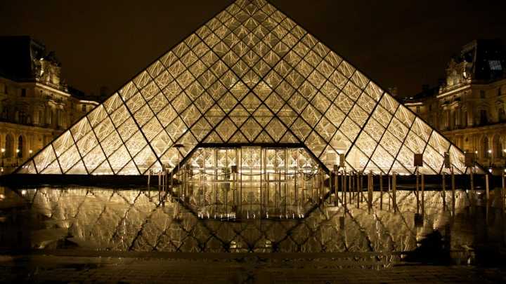 Imputada una mujer de 38 años por complicidad en el robo de joyas del Louvre