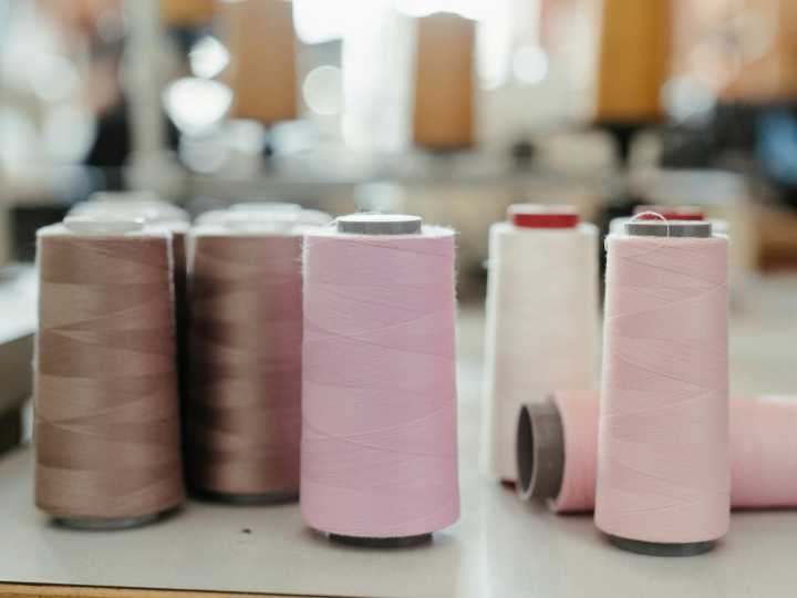 Cómo coser una camiseta básica: guía paso a paso