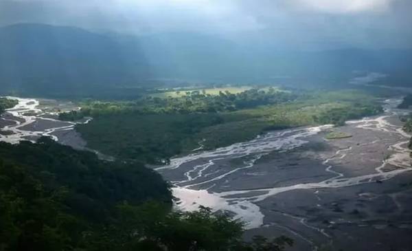 El pueblo boscoso de Jujuy que inaugura la temporada de festivales