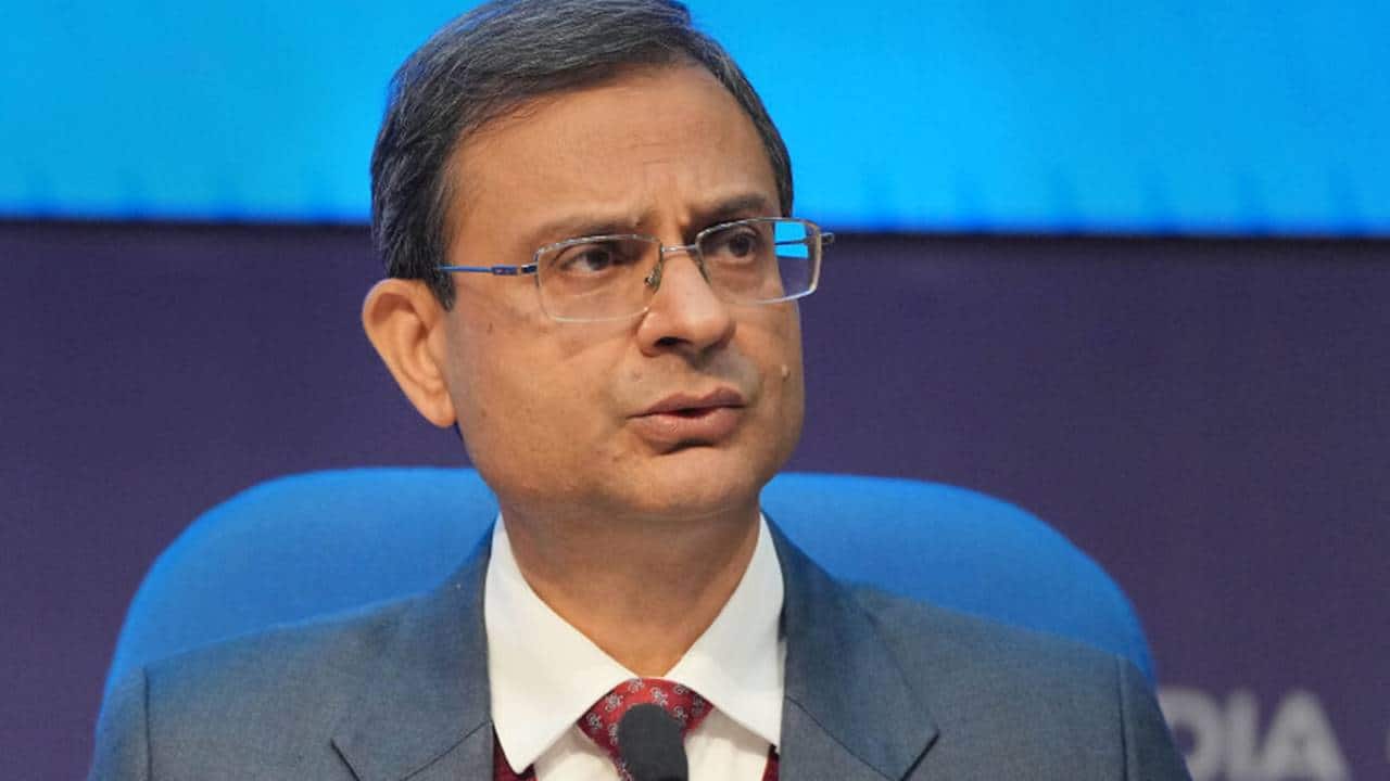 We do not target any level of rupee; depreciation due to demand for US dollar: RBI Guv Malhotra