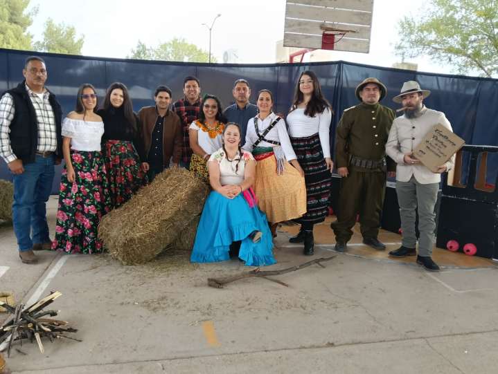 Lleva a cabo Escuela Miguel Ángel Arvizu Ponce de León 2777 emotivo evento cívico- cultural en torno a la Revolución Mexicana