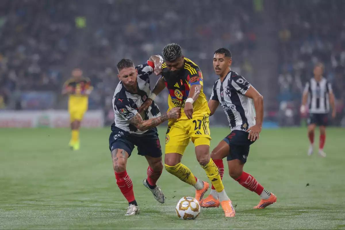 América cae ante Monterrey y compromete su pase a los cuartos de final
