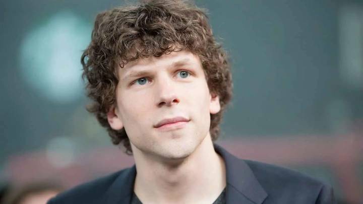 El actor Jesse Eisenberg revela que donará un riñón a un desconocido: "Es muy necesario"