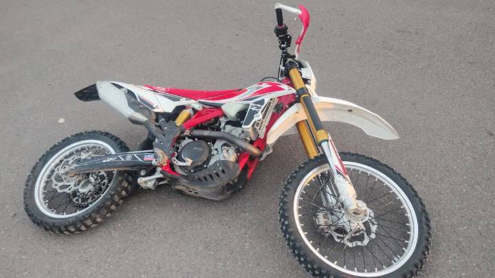 Robó una moto de una concesionaria en Godoy Cruz y fue detenido tras una persecución