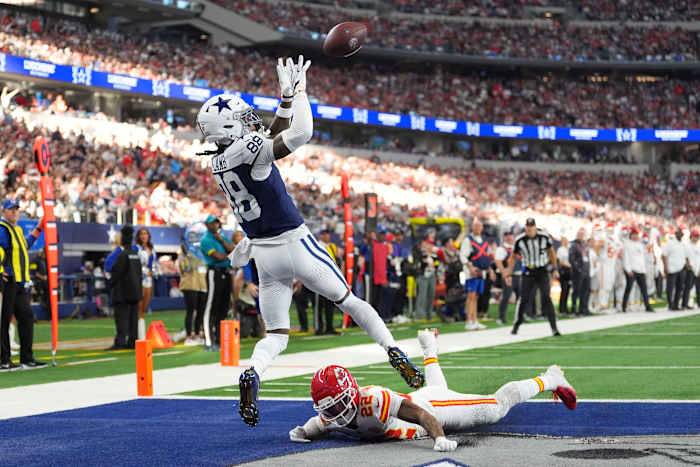 Prescott's Cowboys overcome Mahomes' fourth down magic in 31-28 Thanksgiving win over Chiefs