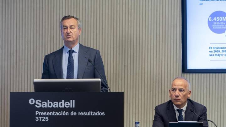El Sabadell deja abierta la posibilidad de lanzar un ajuste de plantilla en 2026 o 2027