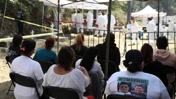 Intervienen fosas comunes en Panteón Dolores para restitución de personas inhumadas