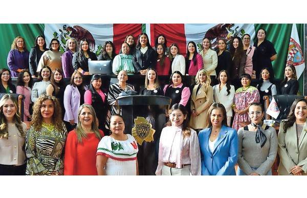 Sesionan Parlamento de Mujeres en Pleno agenda inclusiva