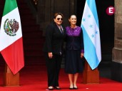 Sheinbaum se reúne a puerta cerrada con Xiomara Castro