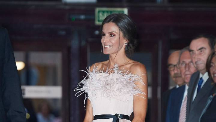 Queen Letizia of Spain is fabulous in feathers during her historic state visit to China alongside King Felipe