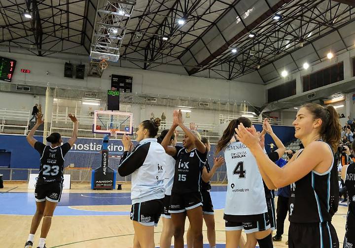 Azu Muguruza: «Sin euforia, pero tenemos cerca ir a la Copa»