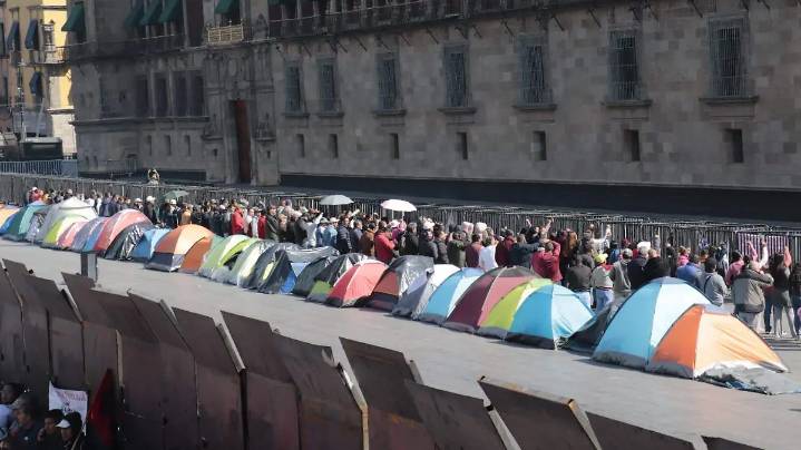 Vallas en Palacio Nacional son para prevenir la violencia en manifestaciones, afirma Sheinbaum