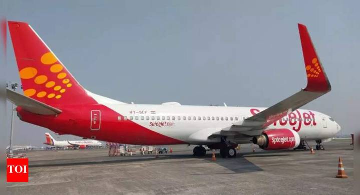 Flight makes emergency landing, ‘sound over S Kol’ trends online
