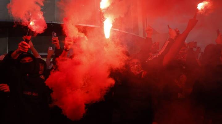 LaLiga quiere meter un reconocimiento facial en la grada ultra de El Molinón y del resto de estadios, y ya rastrea los insultos en redes sociales