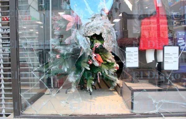 Dan cristalazo a Woolwoorth