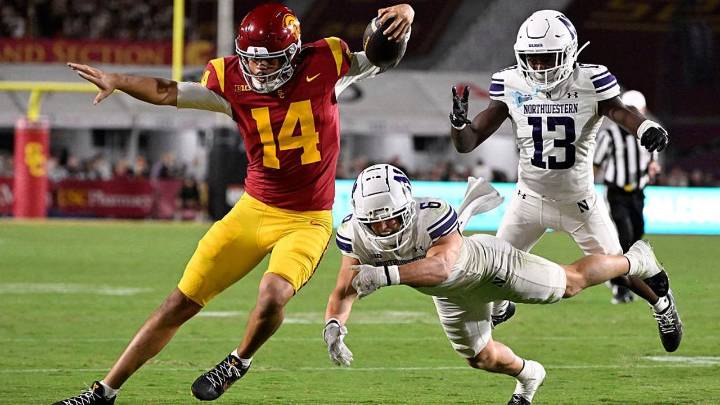 Near pick-6 turned touchback starts Northwestern's fade, as No. 20 USC dominates in Friday win