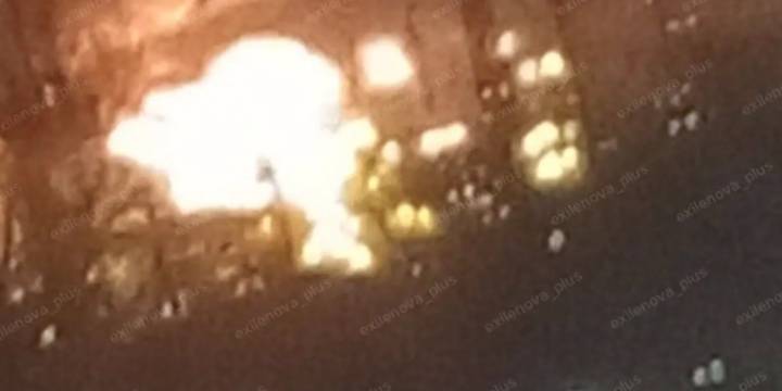 Ucrania atacó la refinería rusa de Saratov por séptima vez en el año y golpeó una terminal petrolera en Crimea