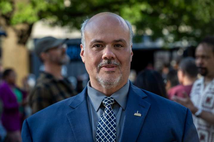 Meet the candidates: Victor Davila running for reelection to City Council in Ward 6