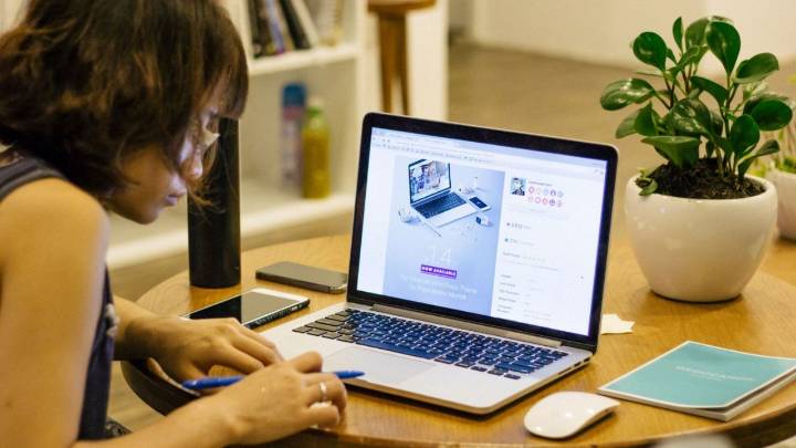 Empresario ofrece 20,700 pesos al mes por pasantía de 12 horas diarias y la vacante se vuelve viral