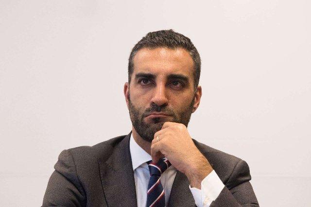 Simón Levy anuncia retiro temporal de redes sociales