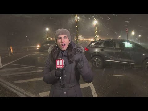 Heavy snow flurries coming down in north Georgia!