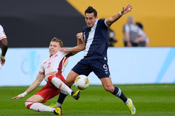 Hamstring surgery leaves Canada fullback Alistair Johnston facing long injury layoff