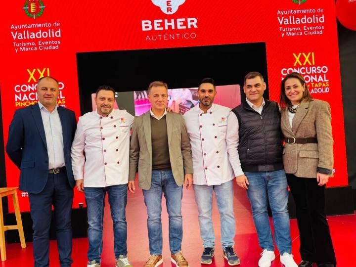 Los hosteleros participan en el Concurso de Pinchos y Tapas