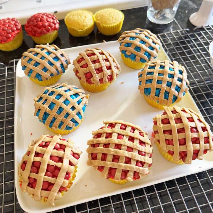 How to Make the Cutest Mini Pie Cupcakes