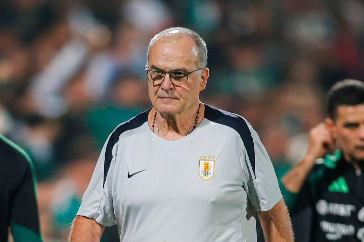 Marcelo Bielsa apunta contra el Mundial de 48 equipos y lanza advertencia a la FIFA: “Son inventos que...”