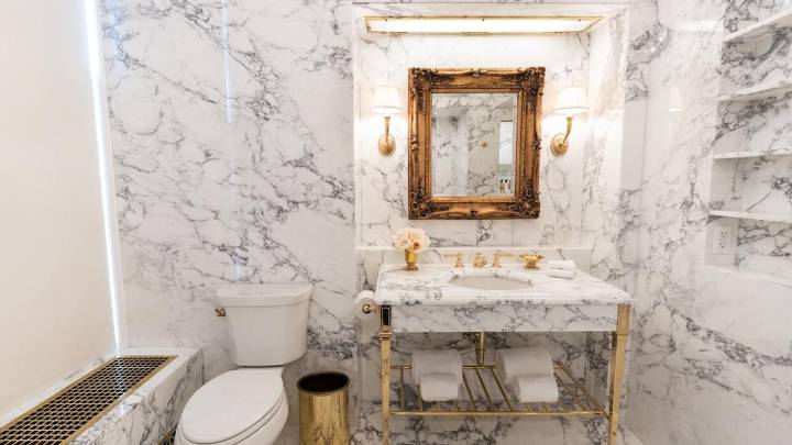 La remodelación de la Casa Blanca de Trump continúa con el Baño Lincoln
