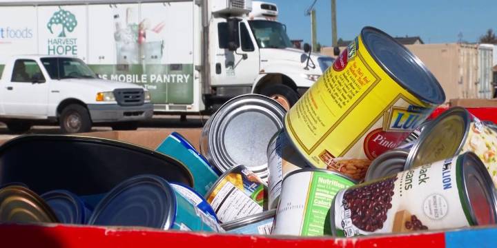 Citywide food drive aims to fill gaps as shutdown stretches on