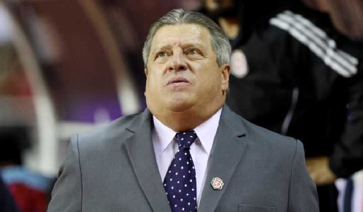 El Piojo Herrera quedó fuera del Mundial y los memes no perdonaron su fracaso