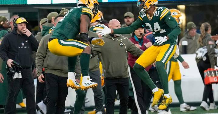 PACKERS 27, GIANTS 20 | ‘We definitely didn’t make it easy on ourselves:’ Packers snap two-game skid, escape from New York with 27-20 win