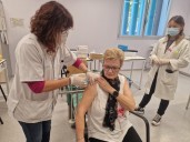 Comienza la vacunación de la gripe para los mayores de 60 años y frente a la COVID