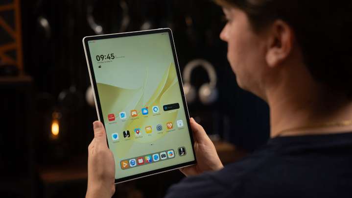 The HUAWEI MatePad 12 X (2025) is a powerhouse Android tablet with some frustrating baggage