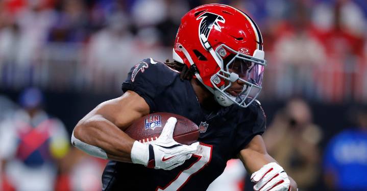 5 questions with The Falcoholic: Who should the Patriots defense focus on?