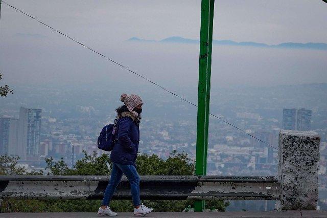Masa de aire ártico cubre el país; se recrudecerá el frío entre lunes y jueves en varias entidades: SMN