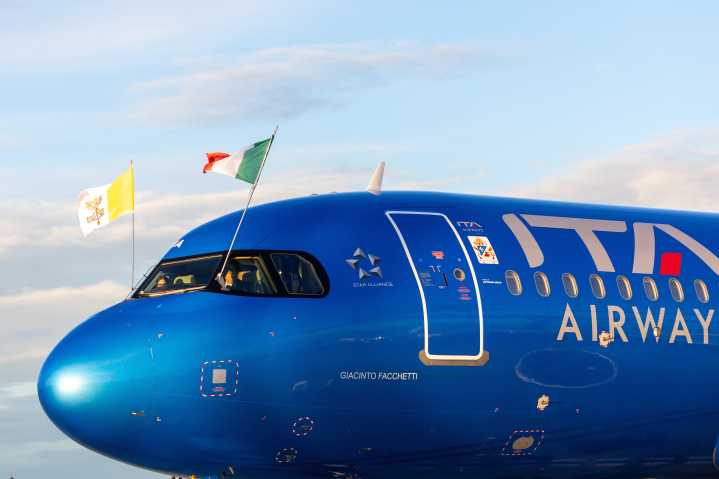 Airbus computer issue affects papal plane during trip to Turkey