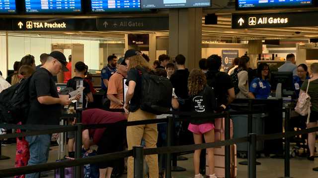 Adequate air traffic controller staffing for Thanksgiving travel rush